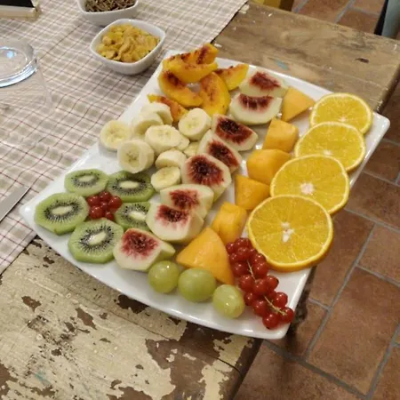 Porta Di Sotto Bed & Breakfast 3*