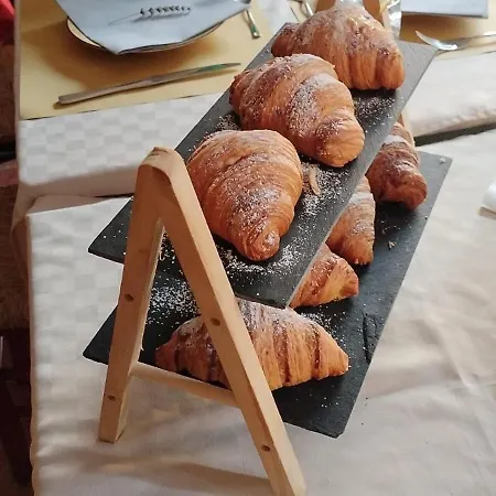 Porta Di Sotto Bed & Breakfast